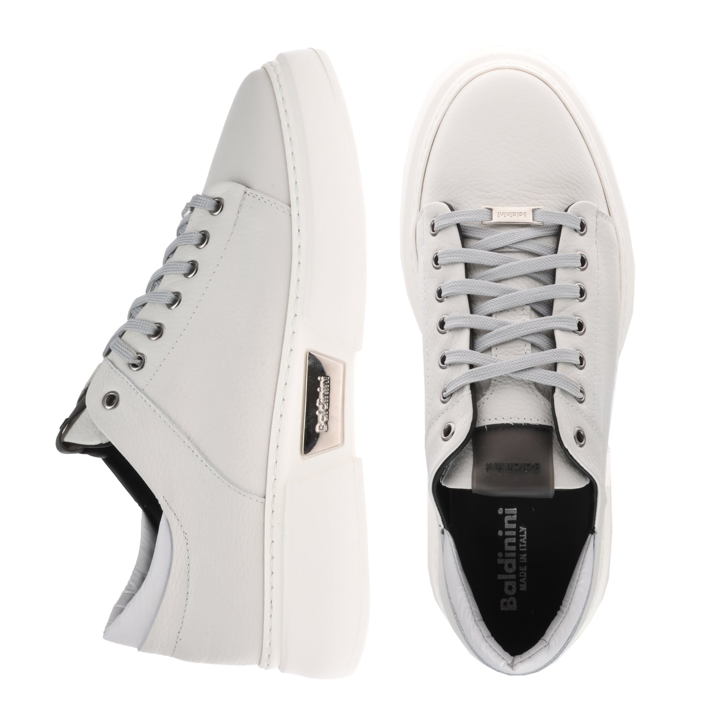Basket basse en cuir foulonné crème
