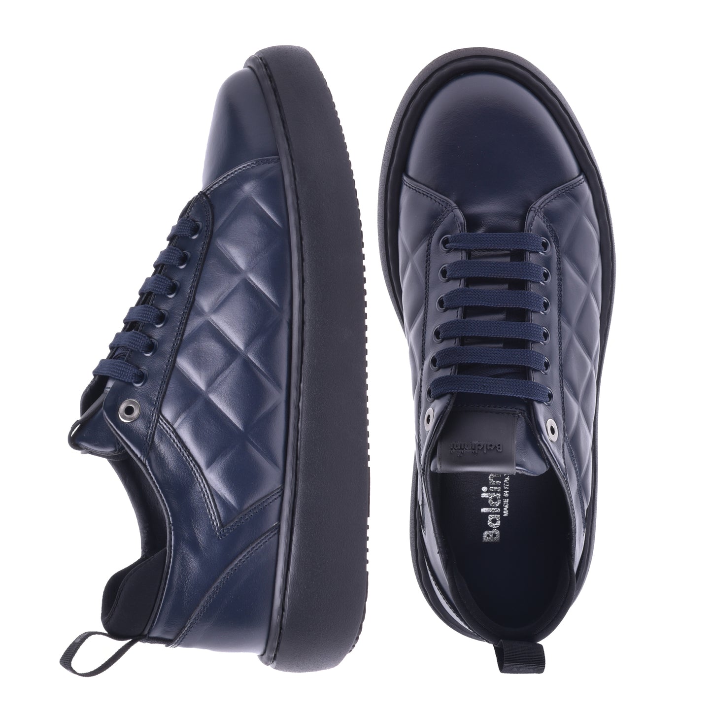 Basket basse en cuir de veau matelassé noir