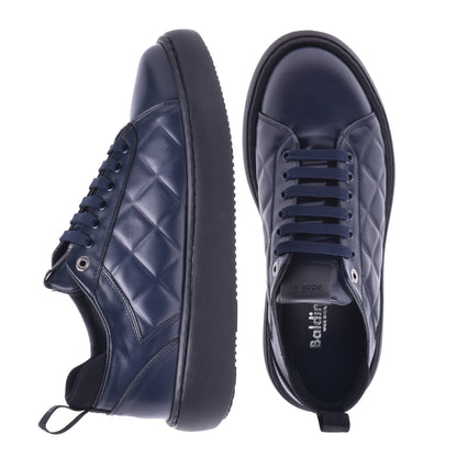 Basket basse en cuir de veau matelassé noir