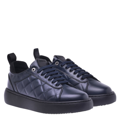 Basket basse en cuir de veau matelassé noir