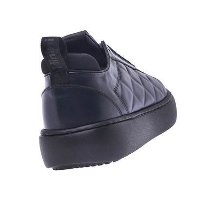 Basket basse en cuir de veau matelassé noir