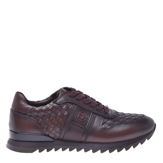 Baskets basses en cuir tressé brun foncé