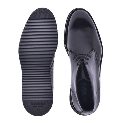 Ankle boots in black calfskin