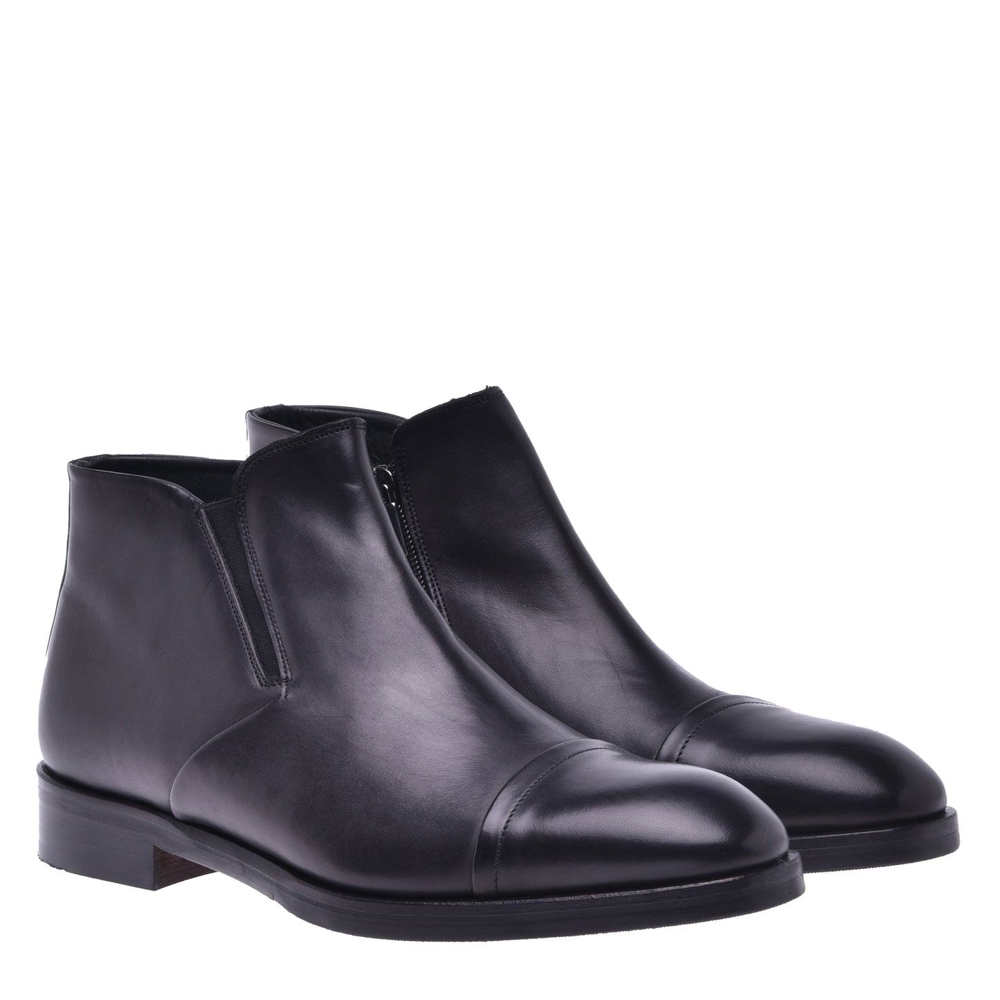 Ankle boots in black calfskin