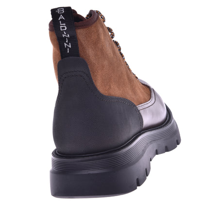 Bottes en daim et cuir de veau brun et marron foncé