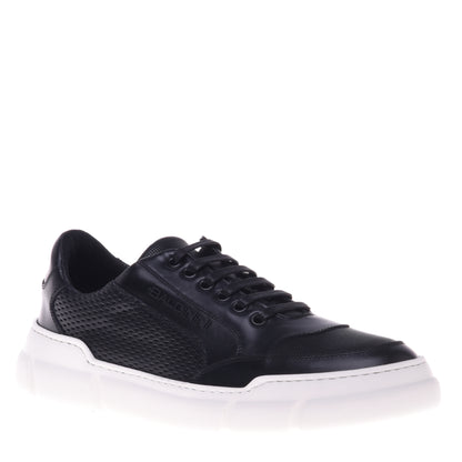 Sneakers noires en cuir de veau perforé