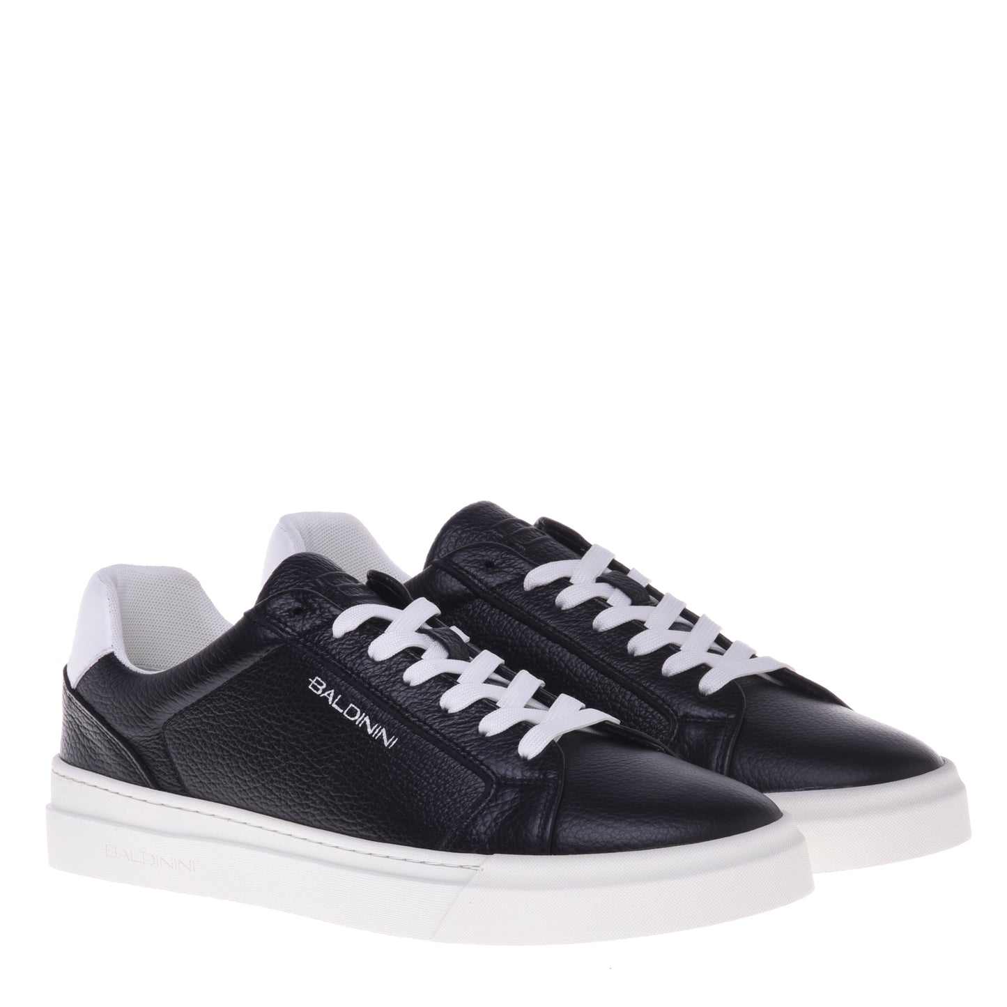 Sneakers noires en cuir foulonné