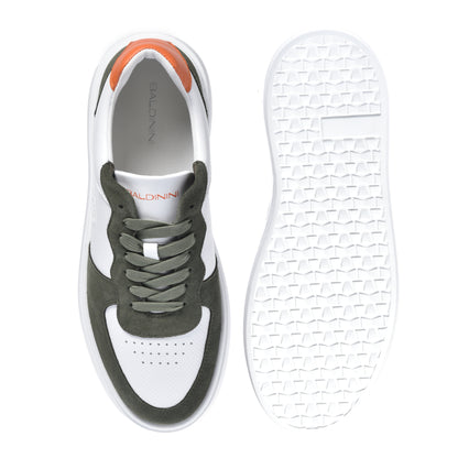 Sneakers en daim vert olive et blanc