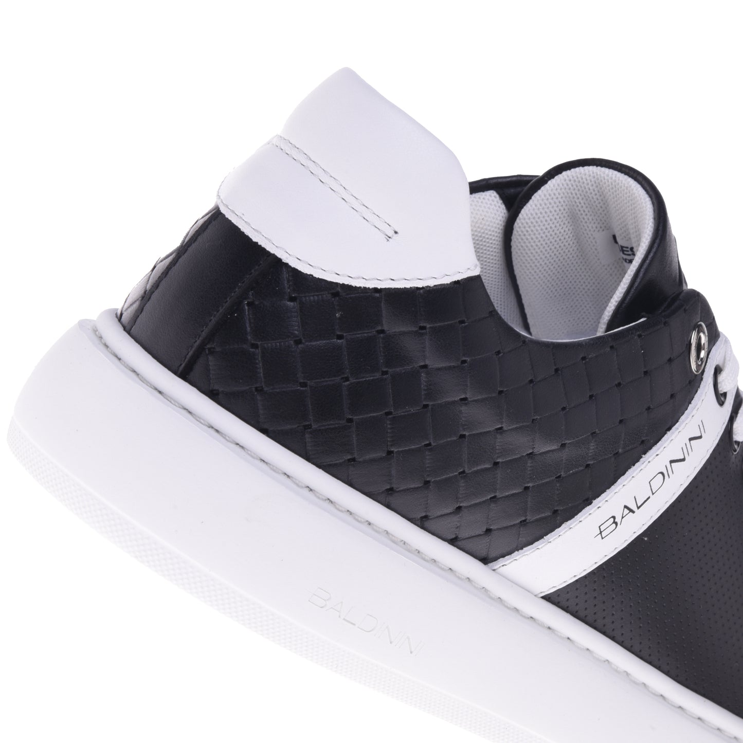 Sneakers noires à motif tressé