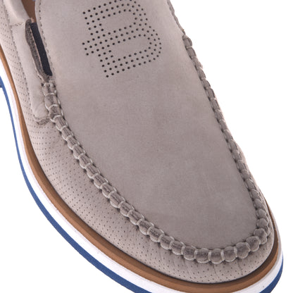 Mocassins taupe en nubuck