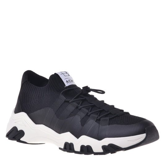 Sneakers noires en éco-cuir
