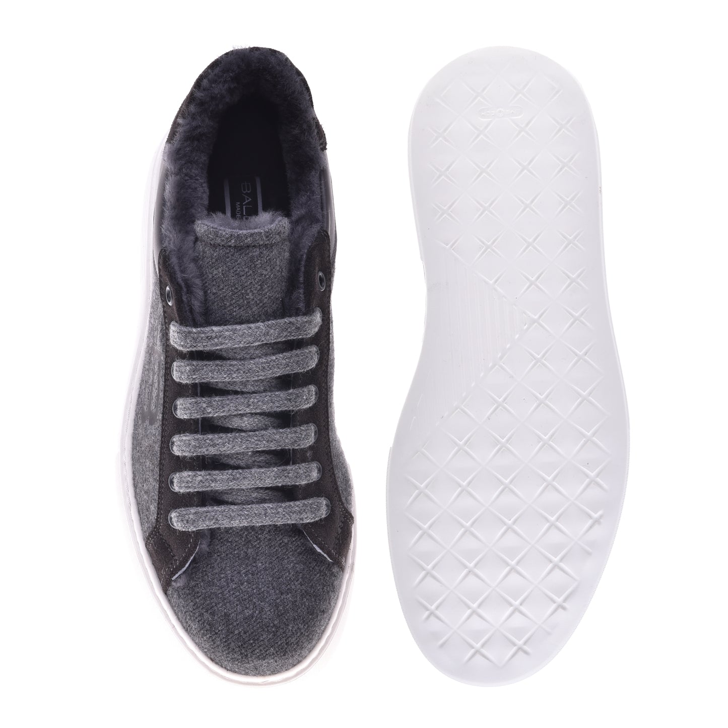 Baskets gris foncé en tissu et cuir