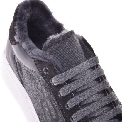 Baskets gris foncé en tissu et cuir