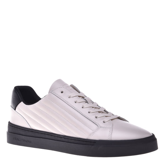 Baskets en cuir et cuir matelassé blanc