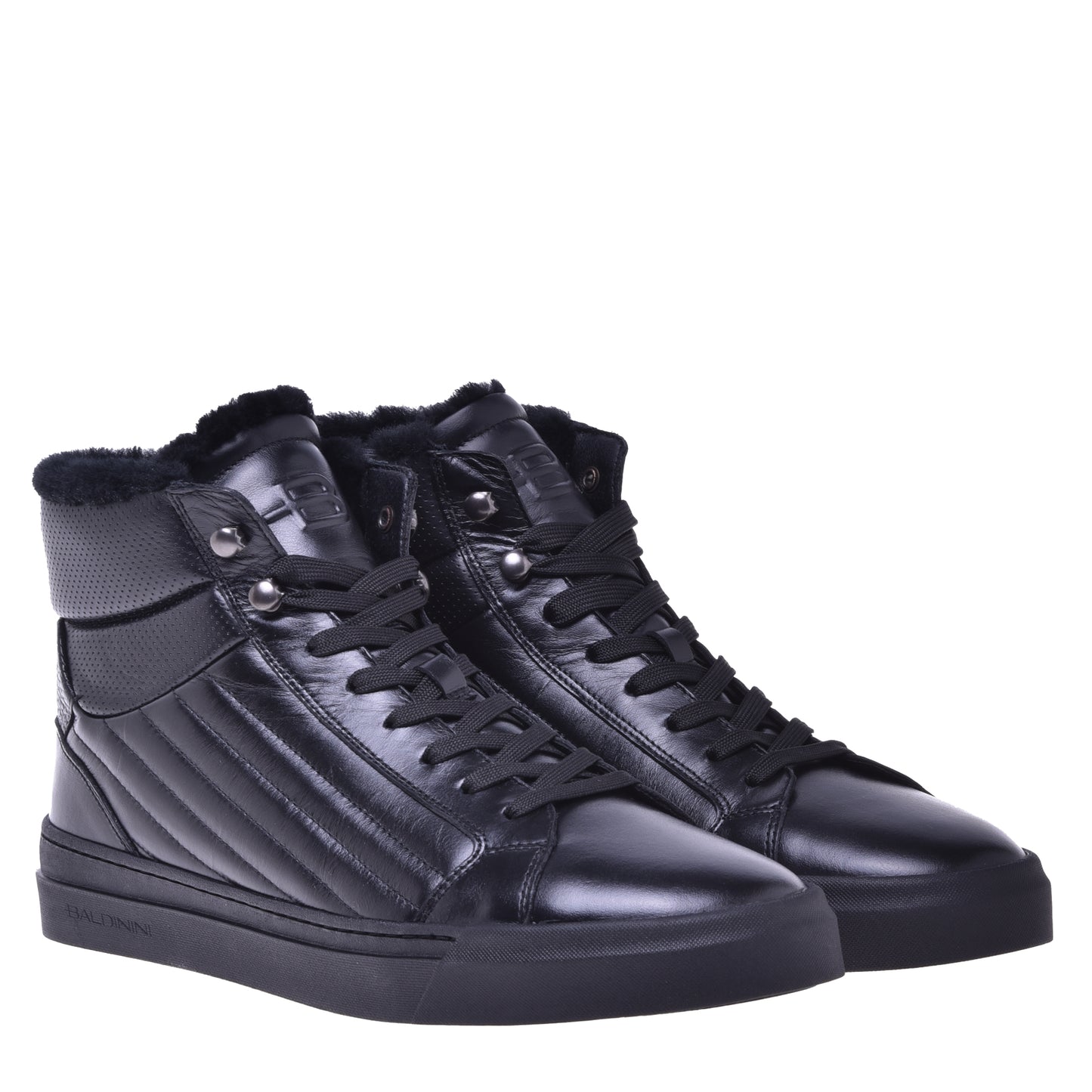 Baskets en cuir et cuir matelassé noir