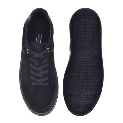 Baskets en daim et tissu noir