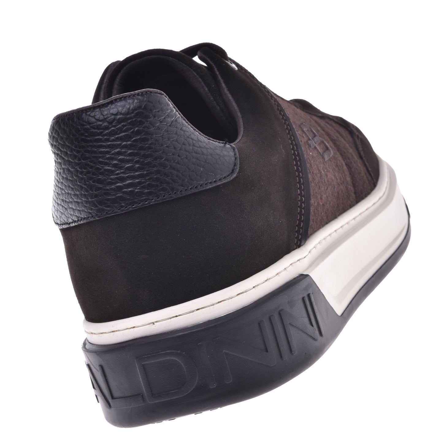 Baskets en daim et tissu marron foncé