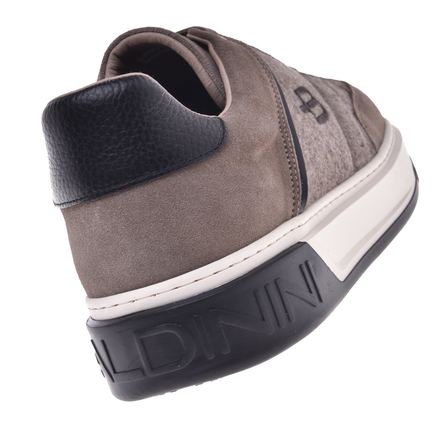 Baskets en daim et tissu taupe