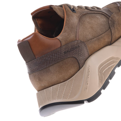 Sneakers en daim taupe