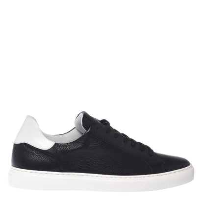 Black grained leather sneaker