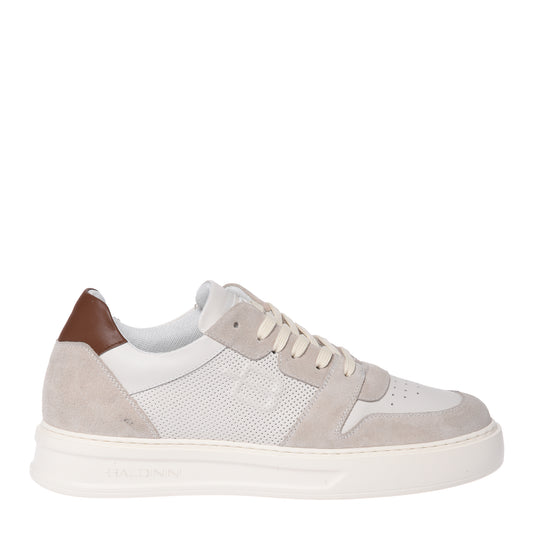 Sneaker in pelle scamosciata beige e pelle traforata bianco sporco