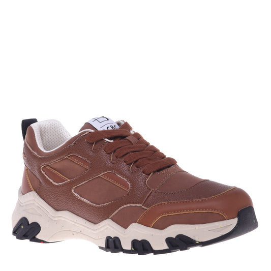 Baskets en simili cuir brun