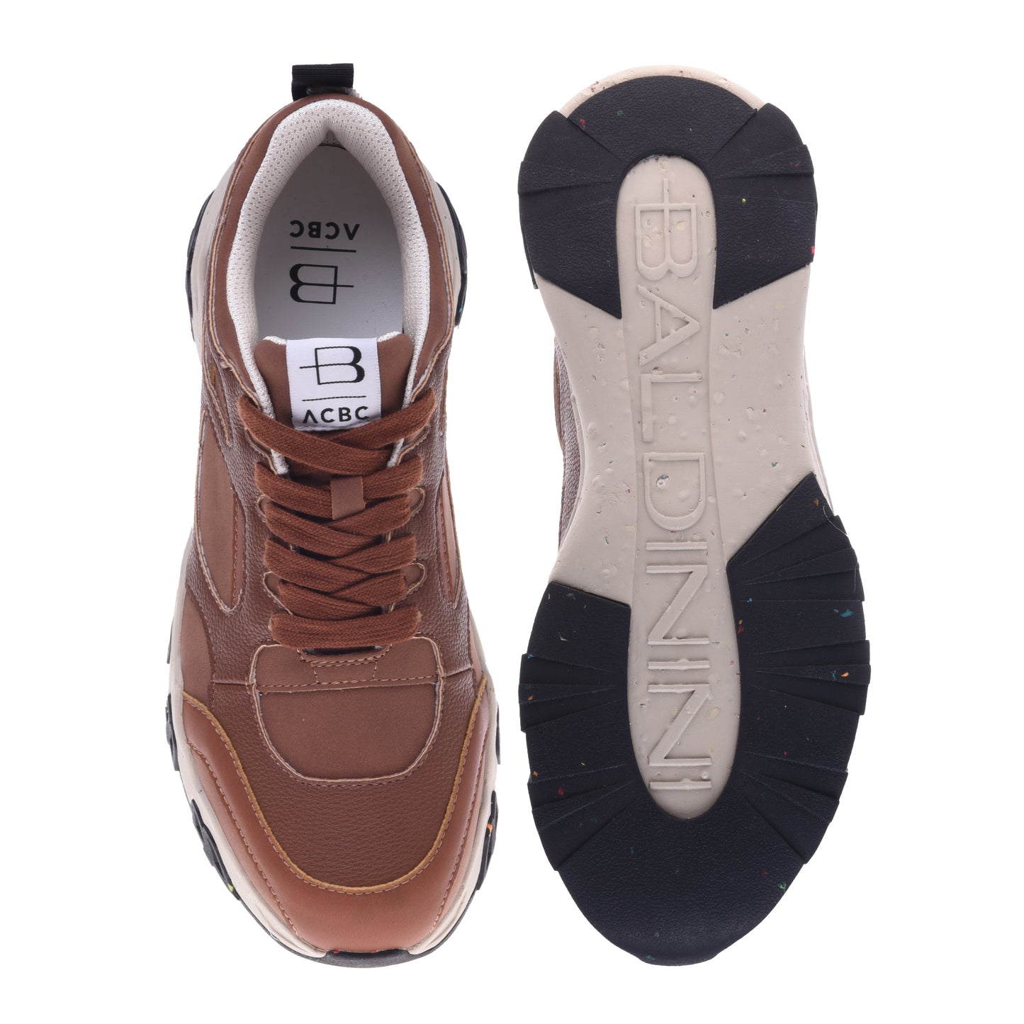 Baskets en simili cuir brun