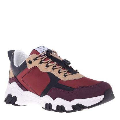 Baskets en simili cuir bordeaux et beige