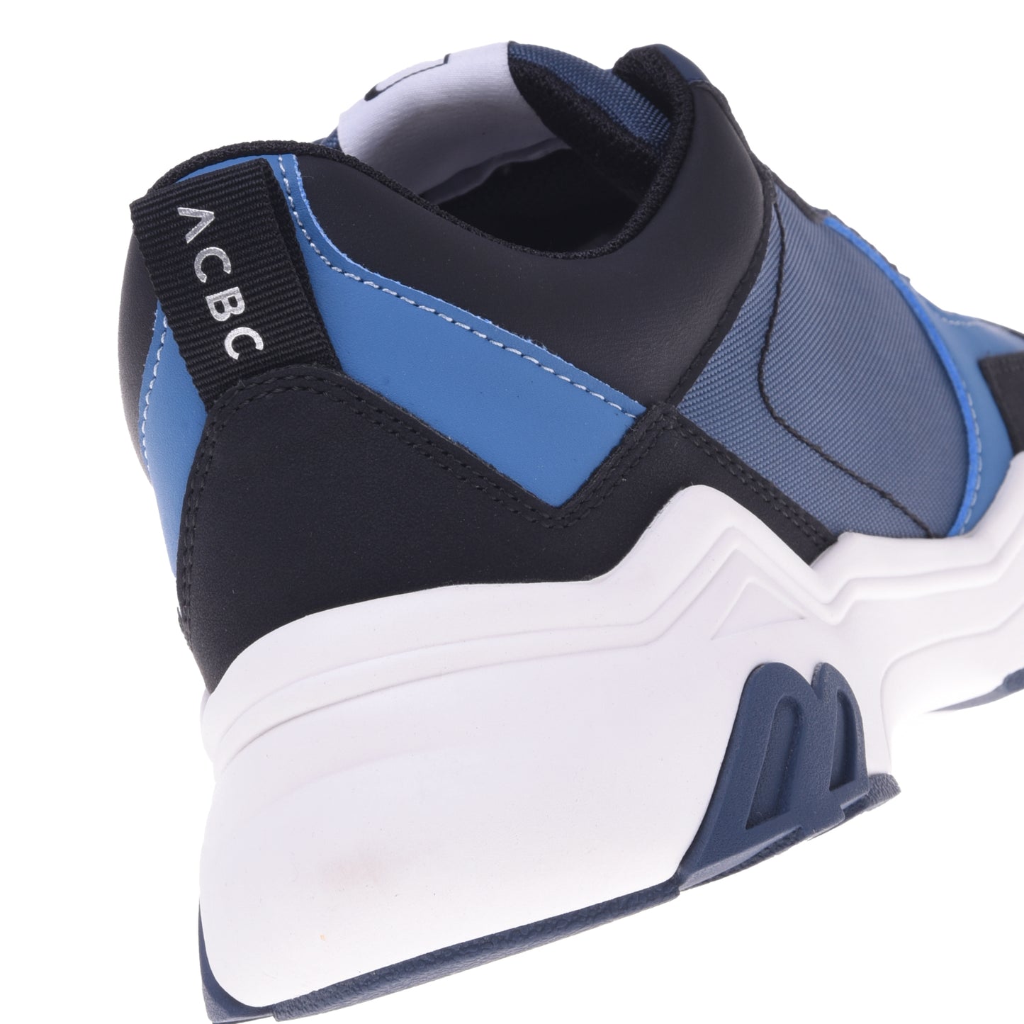 Baskets bleues et noires en simili cuir