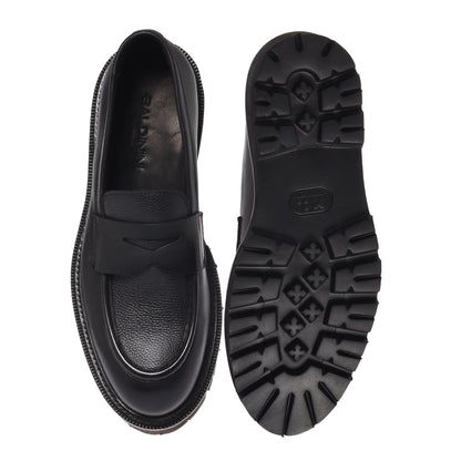 Mocassini in pelle nera e pelle martellata