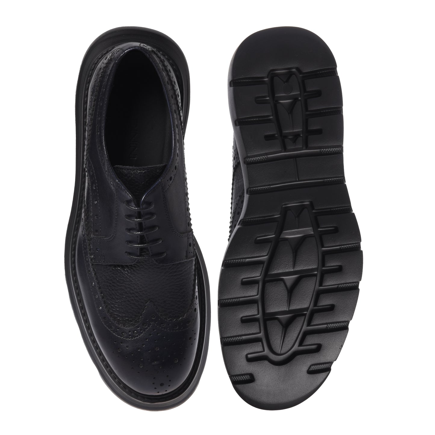 Black lace-up shoes in washed and tumbled leather