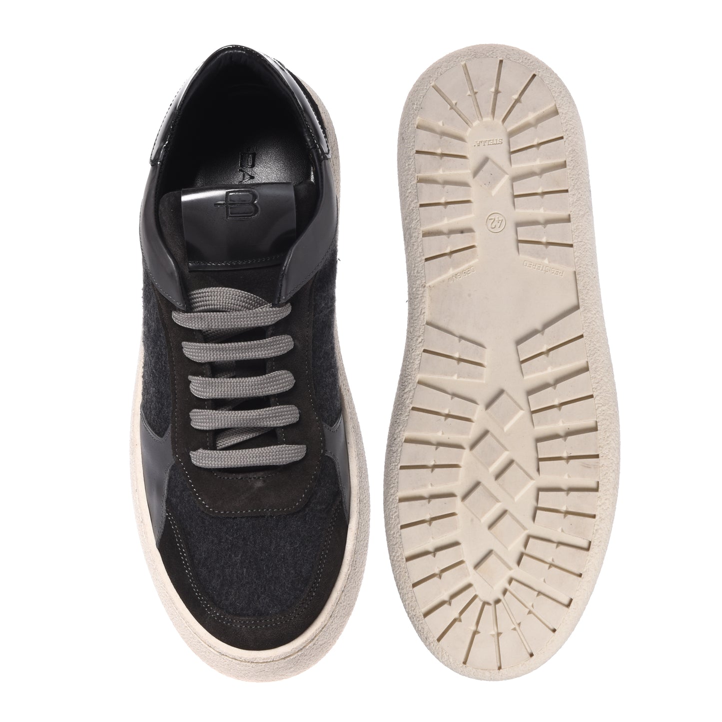 Sneakers in pelle scamosciata e lana grigia