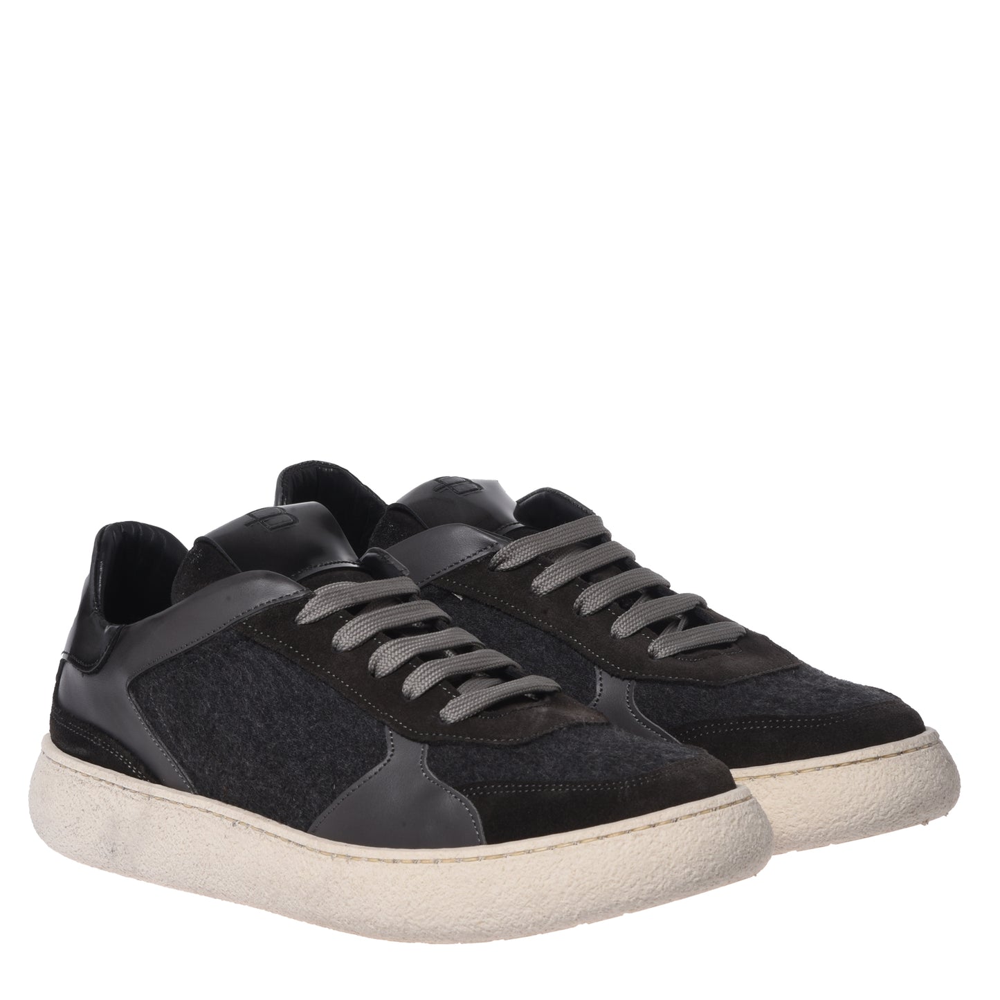 Sneakers in pelle scamosciata e lana grigia