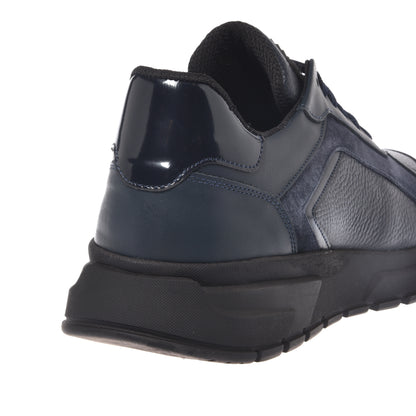 Sneakers in pelle blu e pelle martellata