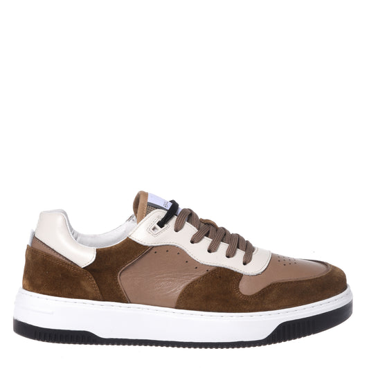Sneaker en cuir suédé et cuir taupe
