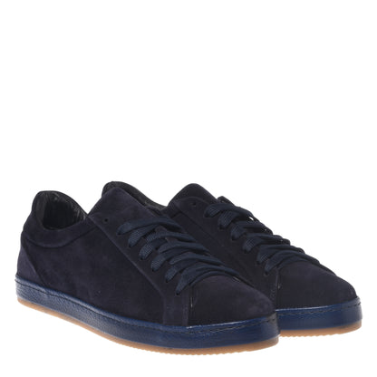 Sneakers bleues en daim
