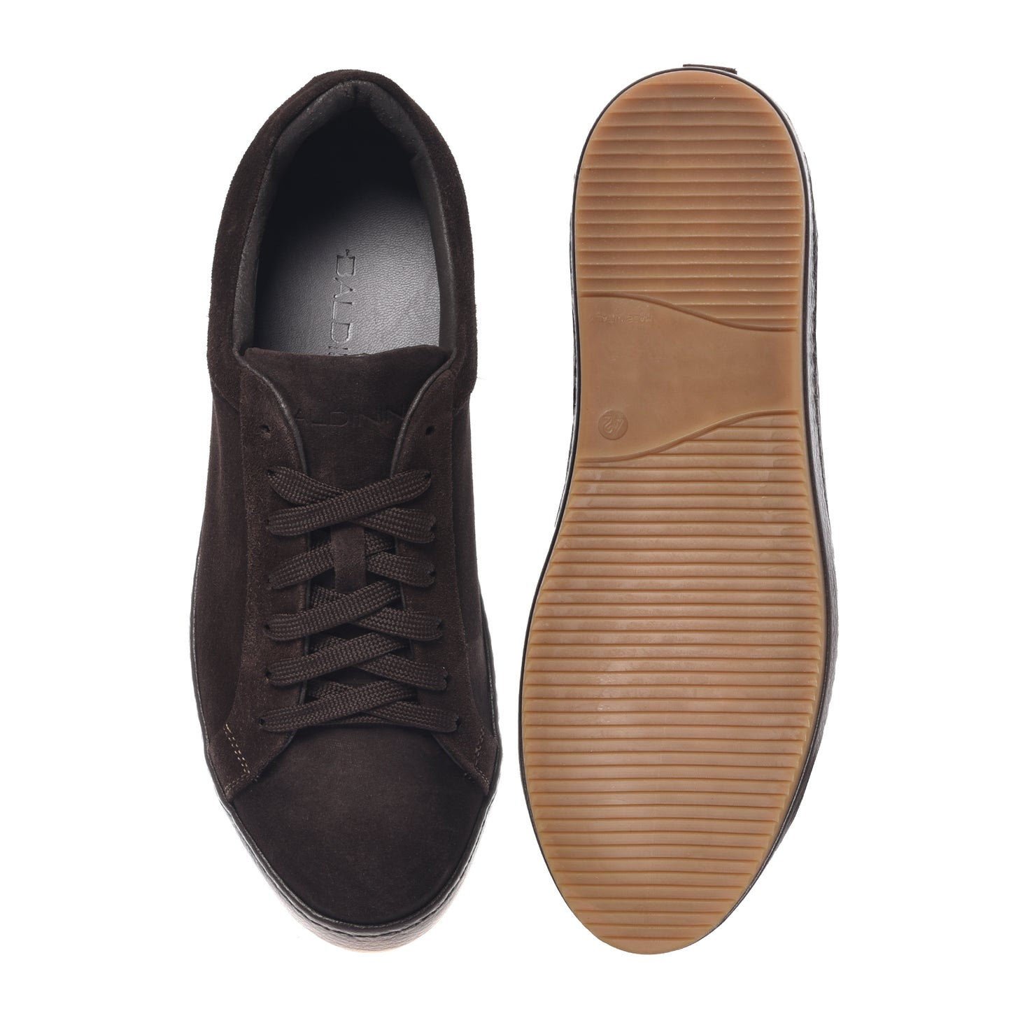 Baskets daim marron foncé﻿