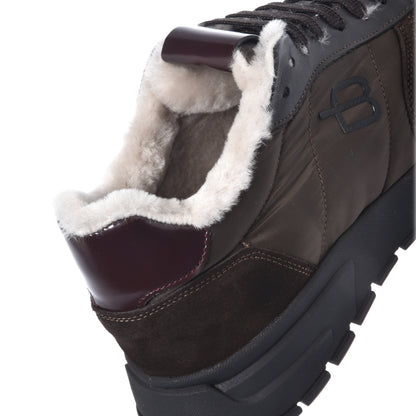 Sneakers in pelle scamosciata e nylon marrone scuro