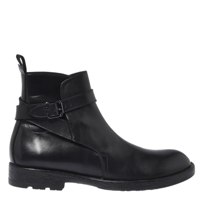 Stivaletti in pelle nera anticata