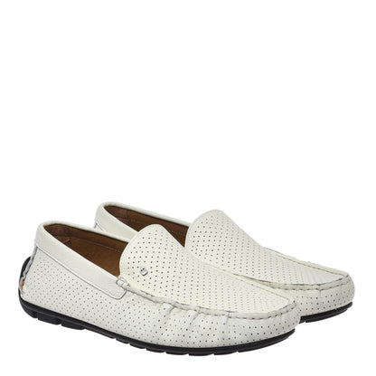 Mocassin en perforé cuir grainé blanc