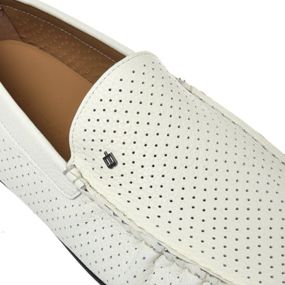 Mocassin en perforé cuir grainé blanc