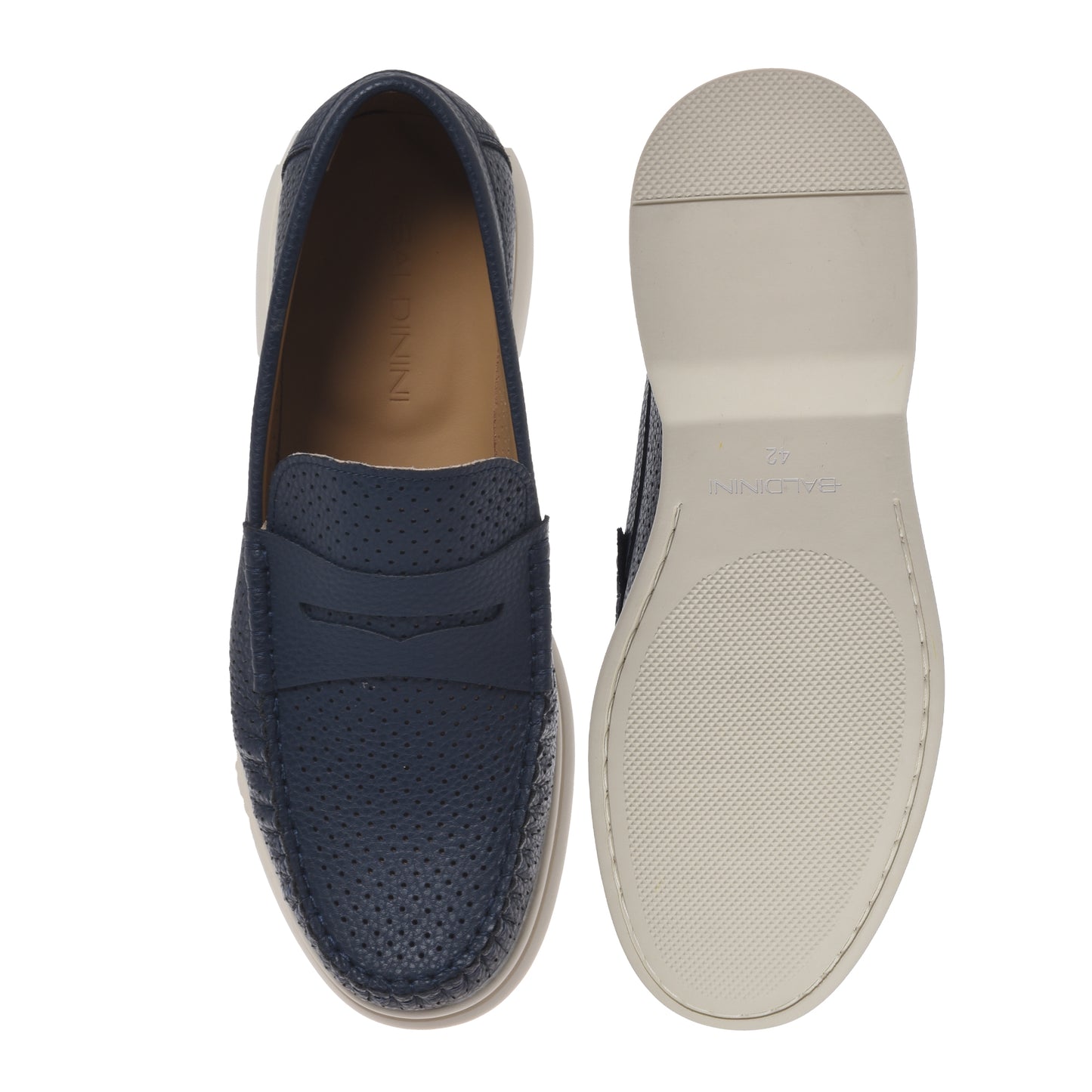 Mocassin en cuir grainé bleu ajouré