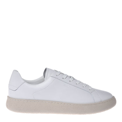 White leather sneaker