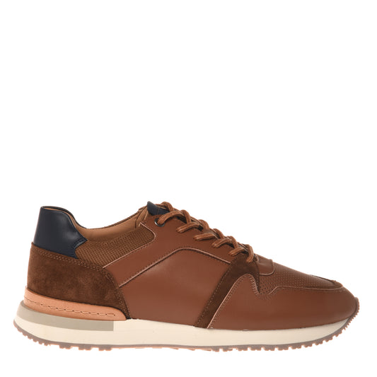 Brown leather sneaker