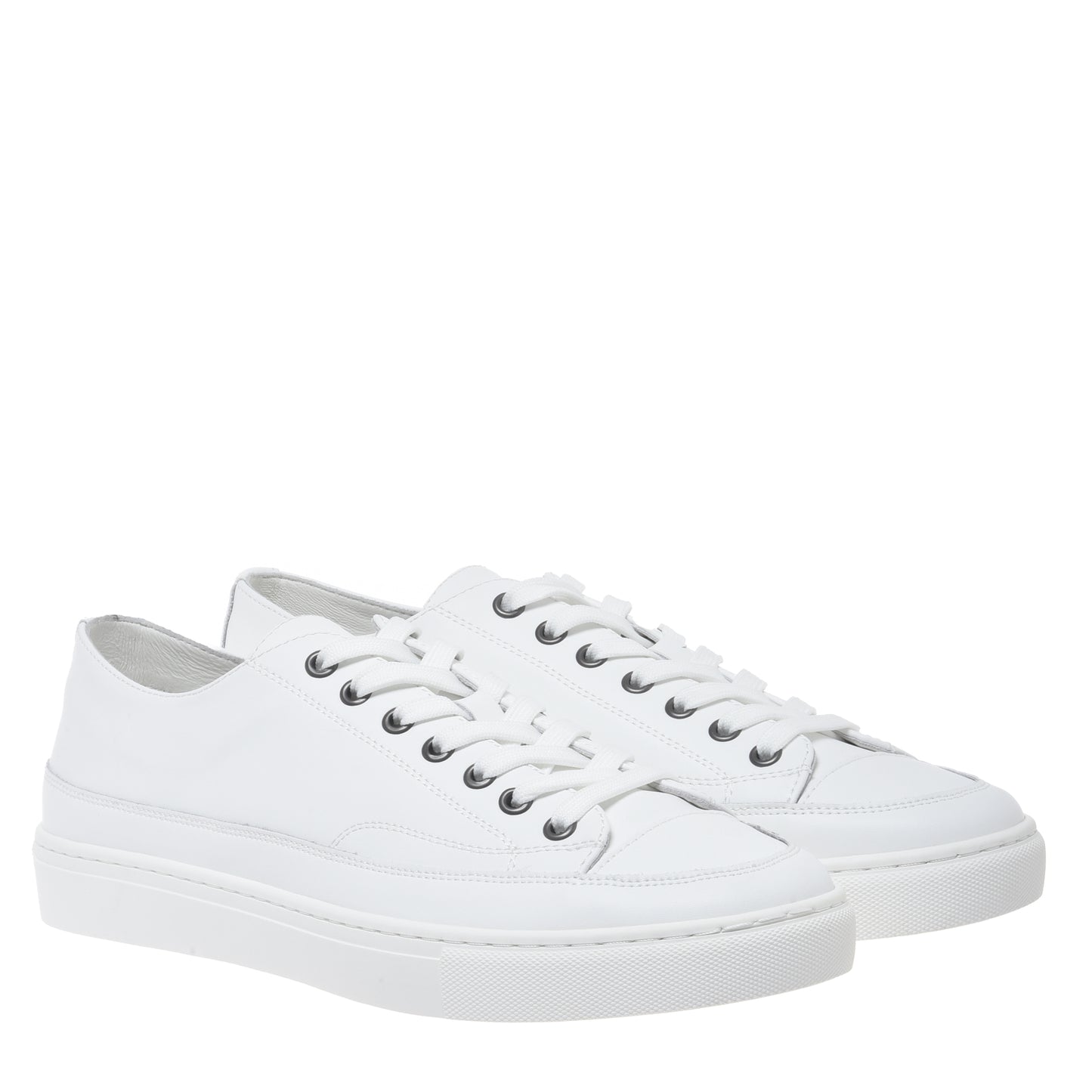 White leather sneaker