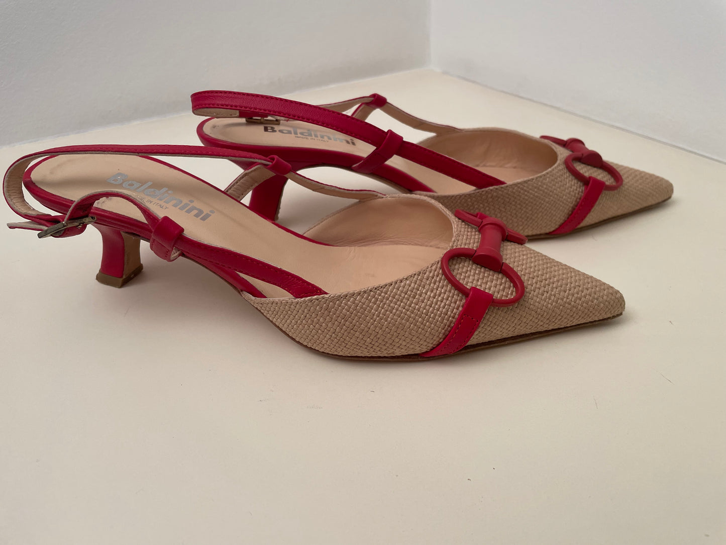 Red raffia pumps