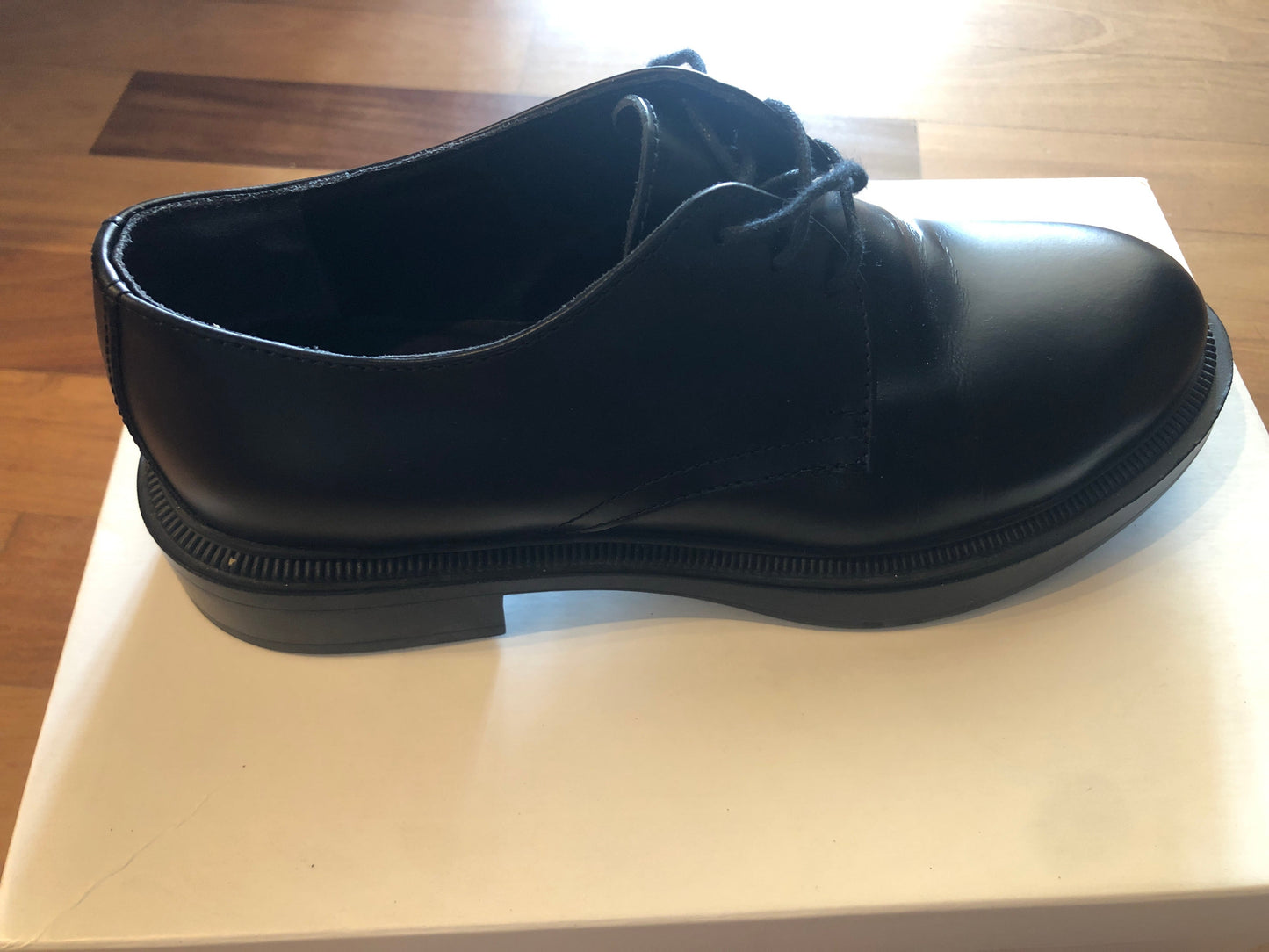 Black calfskin Oxford shoes