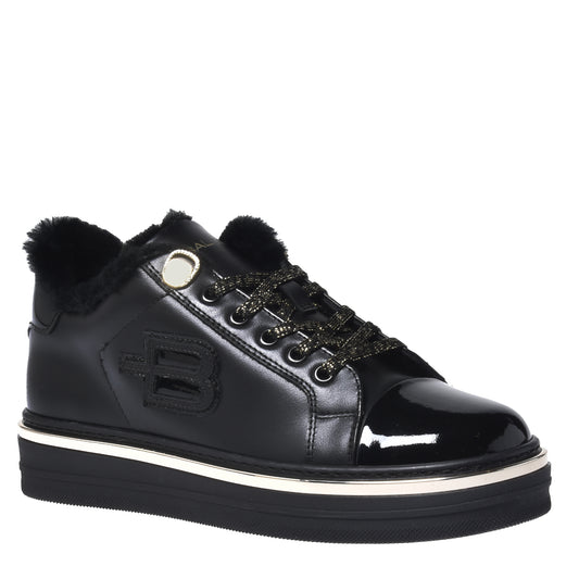 Baskets vernies en cuir noir