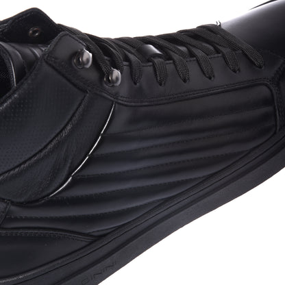 Baskets en cuir et cuir matelassé noir