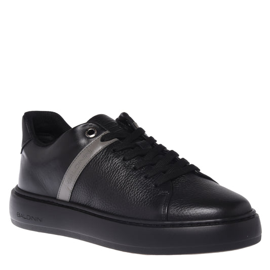 Baskets noires en cuir foulonné